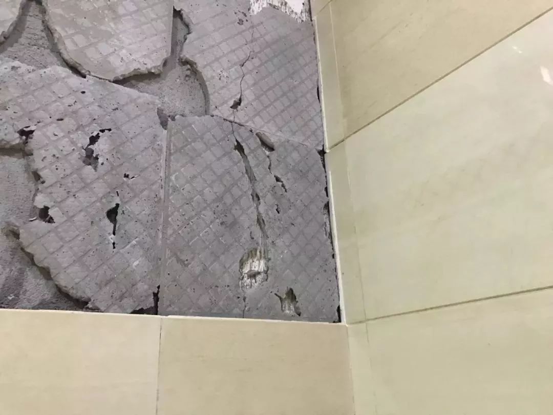 墙砖大面积空鼓怎么修复(地砖中间空鼓不想砸砖怎么处理) 墙砖大面积空鼓怎么修复(地砖中间空鼓不想砸砖怎么处理)