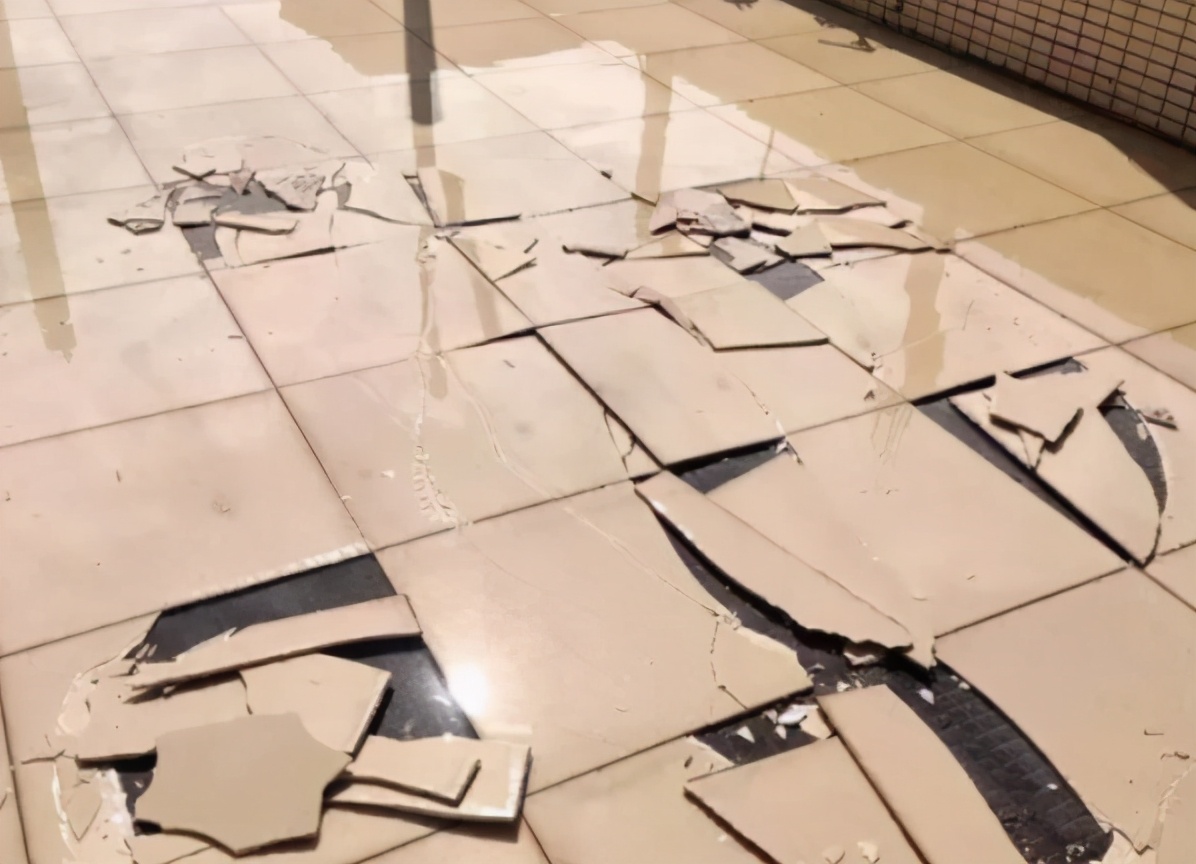 瓷砖烂掉一点怎么办视频(瓷砖烂掉一点怎么办视频教程) 瓷砖烂掉一点怎么办视频(瓷砖烂掉一点怎么办视频教程)